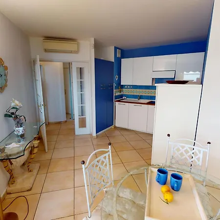 Superbe 2p Centre Avec Terrasse, Clim, Wi-fi - Fr-1-196-152 *